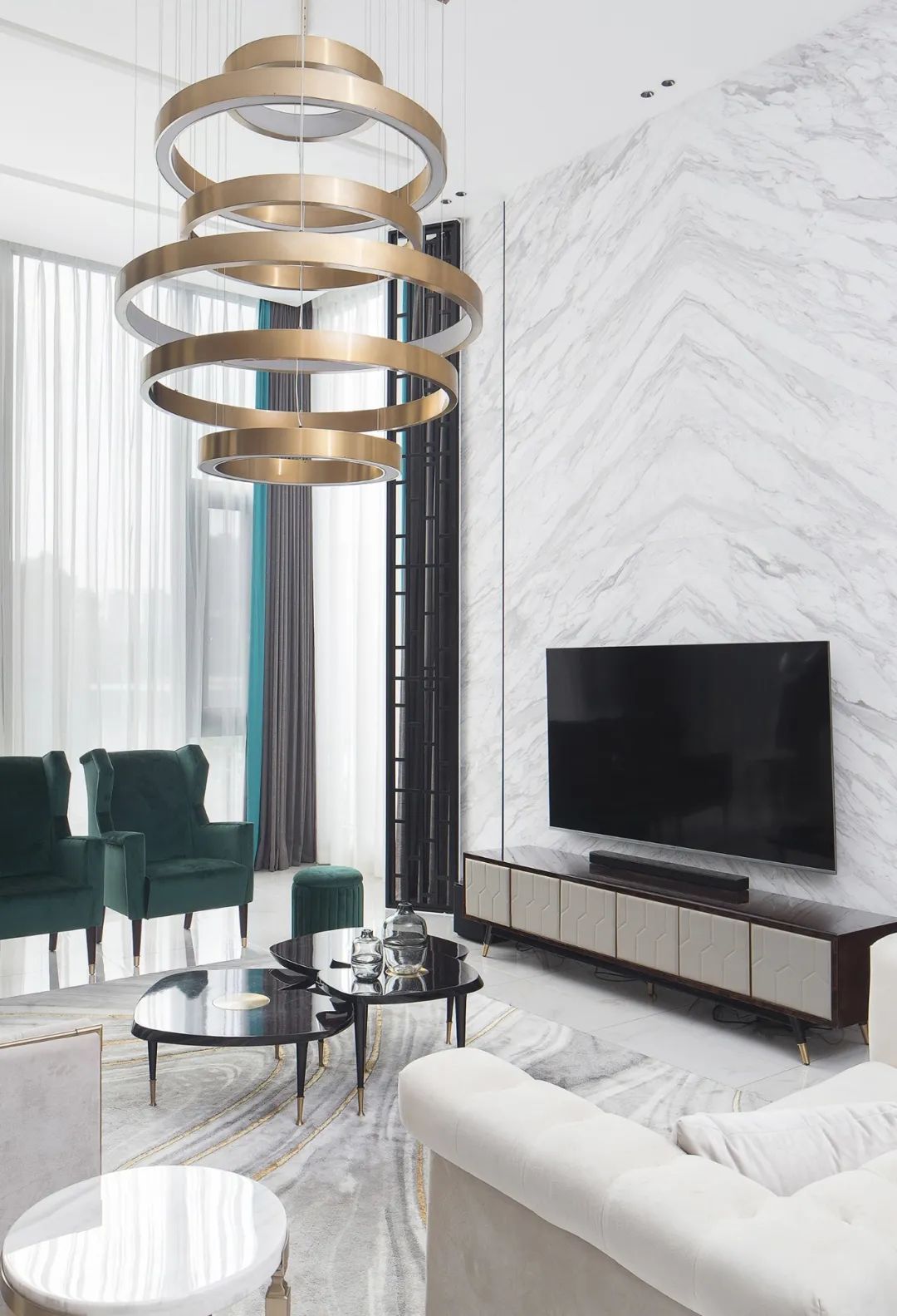 :600㎡现代轻奢,家庭影院、私人泳池,这种生活真是美滋滋