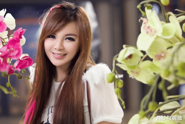 数字专辑|即会唱歌又会演戏的谢容儿，还发行了五张个人专辑，也很漂亮