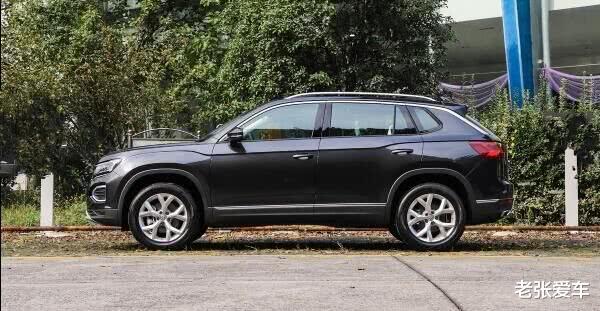 「本田CRV」又降了，豪华版跌到14.78万，车宽1米84油耗6.7，买CRV后悔了
