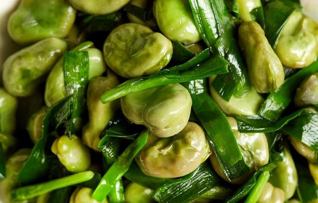 蚕豆@身边的“刮油菜”,隔三差五吃,补钙质,提高免疫力,体重2位数