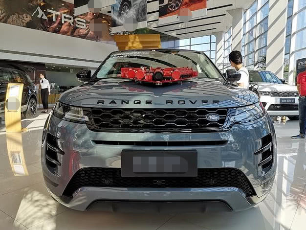 路虎极光@曾经70万被奉为男人的梦想，如今29万没人要，成为工薪阶层入门款