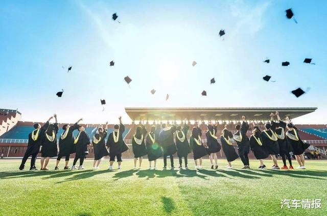 『SUV』刚毕业的年轻人想买SUV？推荐这5款，颜值在线口碑不错