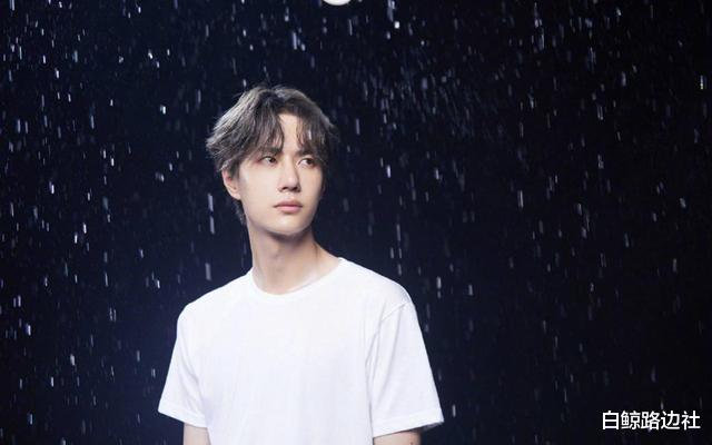 陈晓■陈晓近照脸部发胖，胡子拉碴像颓废大爷，活该新剧被王一博压番？