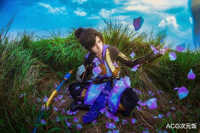 王者荣耀:快管好你们的女朋友!帅气coser神还原《王者荣耀》至尊宝