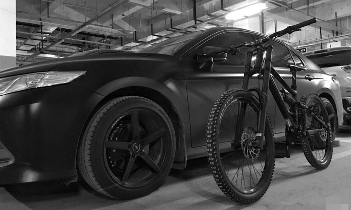 「丰田凯美瑞」丰田又成功了，2.5L+8at，一分不降，买它的人也称不后悔