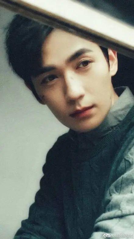 陈忠和|朱一龙隐婚生子？我越发觉得鹿晗是条汉子了