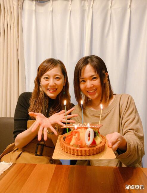 「苍井空」苍井空退圈后首次露面,密会昔日三位好友,网友:从左到右我都认识!