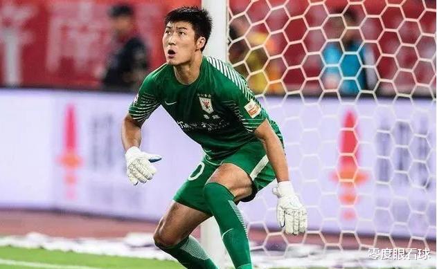 山东鲁能|鲁能战建业首发11人浮出水面:蒿俊闵顶替莫伊塞斯,4大外援主导中轴线