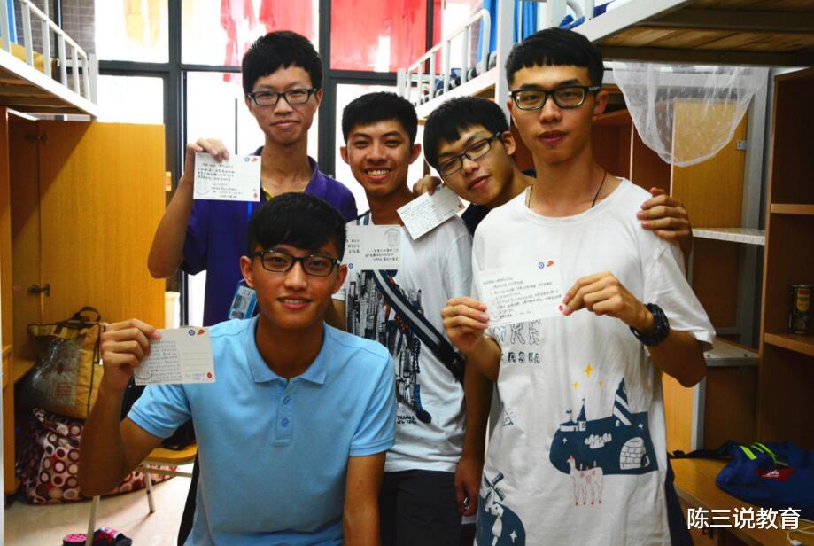 教育厅|教育厅突然宣布，大学新生欲哭无泪，家长：该来的还是来了！