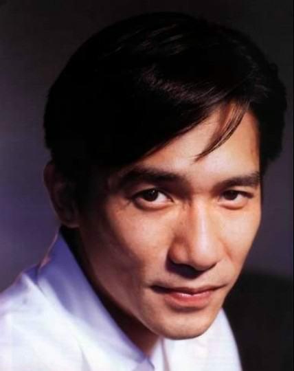 梁朝伟|梁朝伟，火了30年的影帝再次“翻车”，还能“装”下去吗？