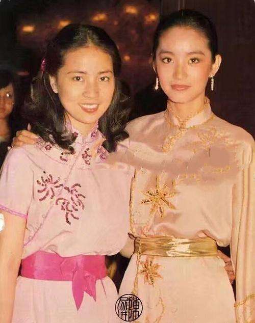 【林青霞】为什么刘德华说：五个人里面，你第一眼看见的永远是林青霞？