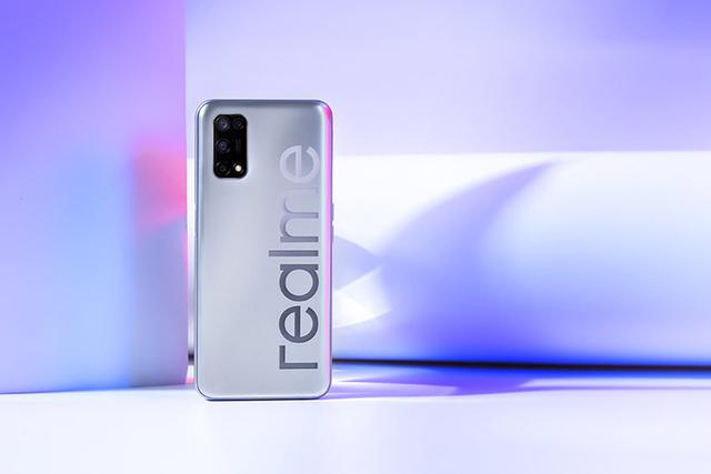 5G|Realme V5发布：最便宜的5G手机，性能比肩骁龙765G，1399元起