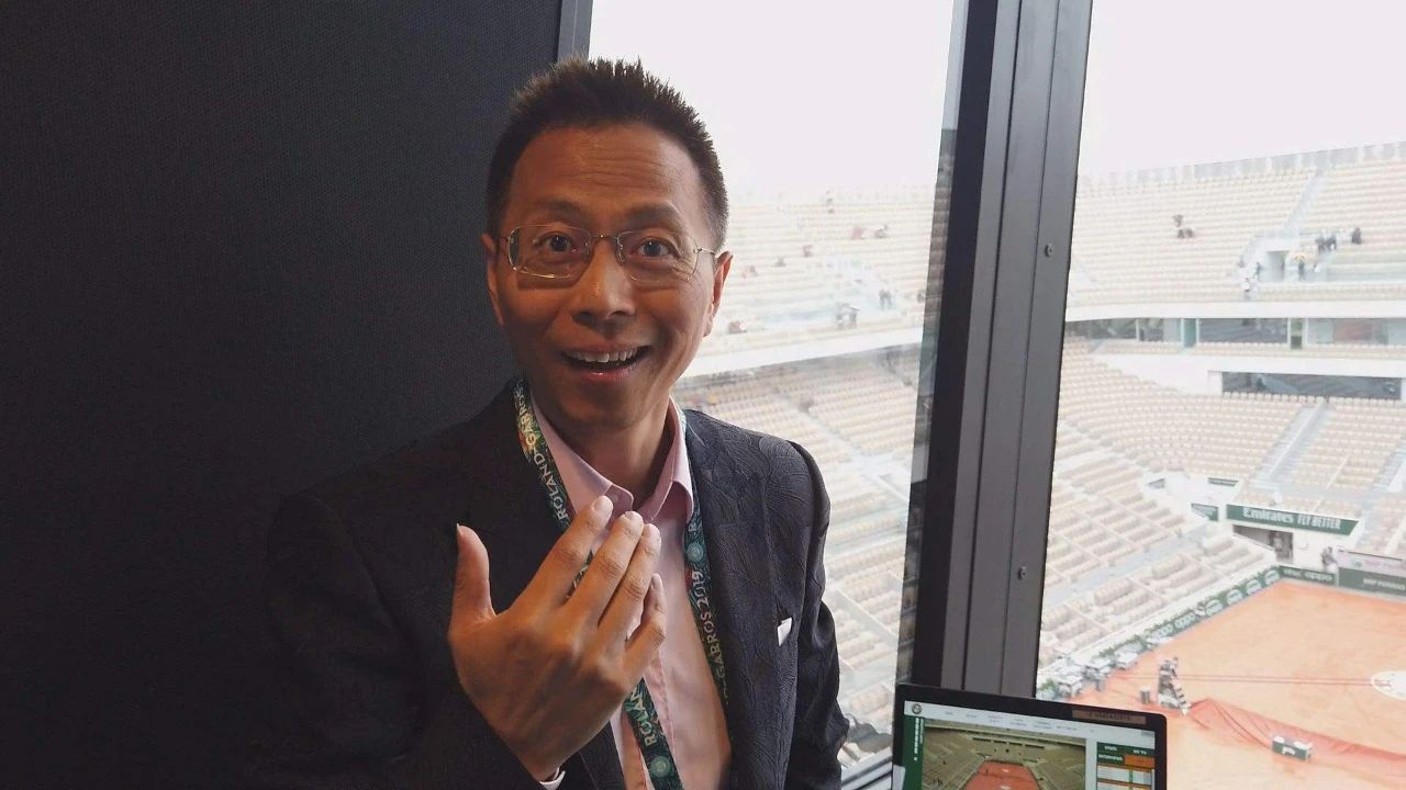 詹俊|为做体育部实习生他拒绝奔驰宝马!英超“头牌”詹俊,是怎样炼成的?