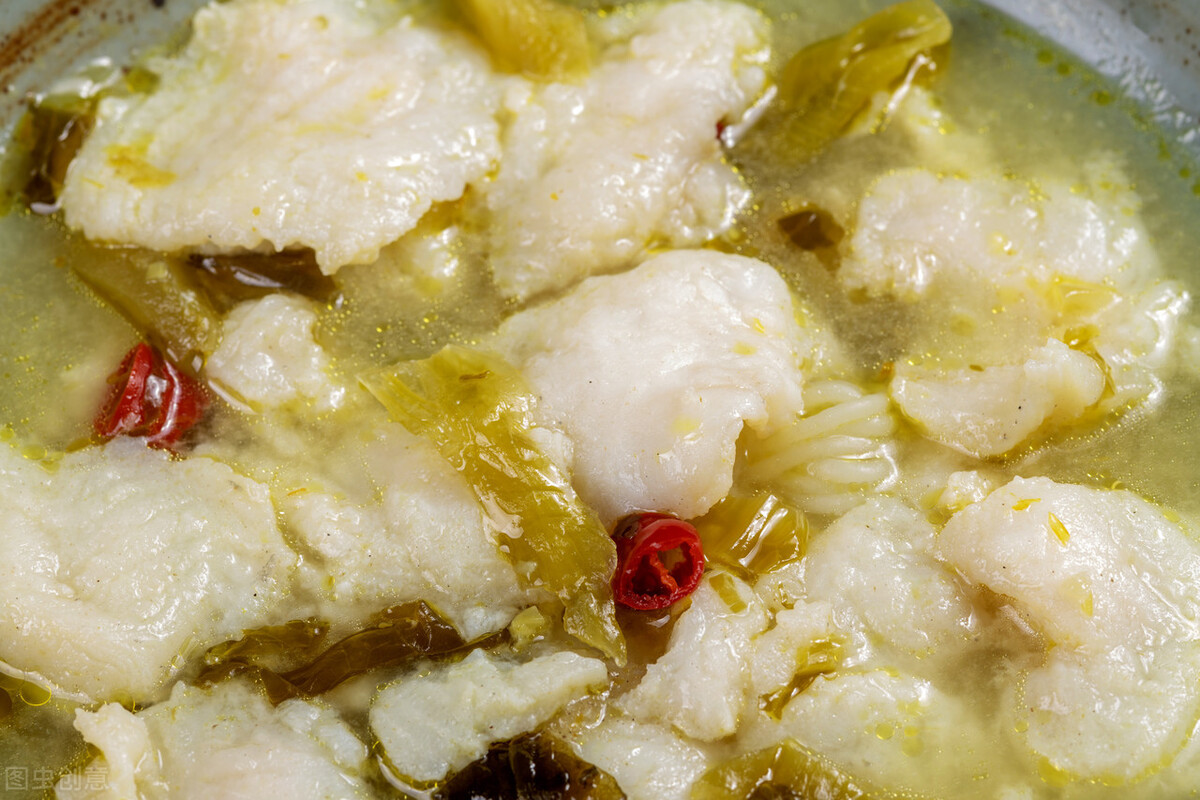 鱼头|它是鱼腥的死对头,炖鱼时倒一杯,鱼肉鲜嫩无腥味,比料酒都管用