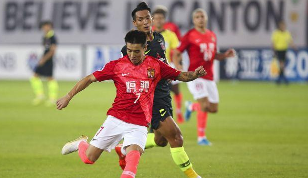 「韦世豪」刚开练又受伤？韦世豪到底怎么了，新赛季状态成疑