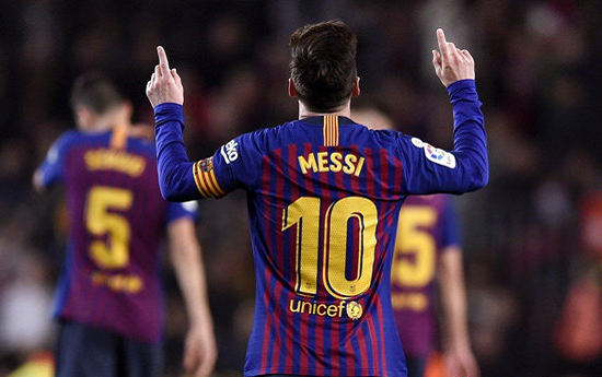 C罗|C罗收获职业生涯第32冠!但仍需仰望梅西的36冠!谁的含金量更高?