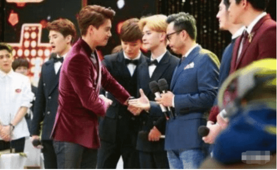 汪涵|当年汪涵给了小五一张银行卡，小五跪地离开《天天向上》，现状如何