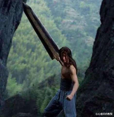 「深海利剑」4个版本的杨过“玄铁重剑”，网友：这就是原装、高仿、拼夕夕的区别？