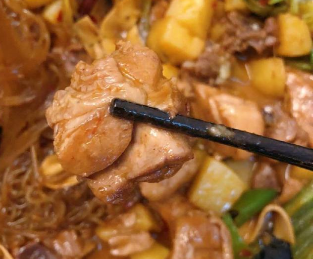 |老妈用一个菜招待南方同事，我觉得丢脸，同事临走说了10个字！