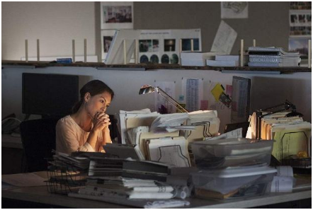 裁员|华为女白领感慨：32岁年薪80万，只能等裁员，跳槽根本没人接得住