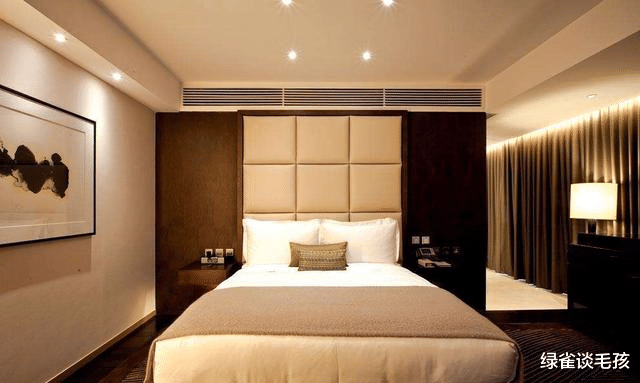 「旅行」深夜去住酒店时，明明还有房间，为何酒店前台总是说“没房”？