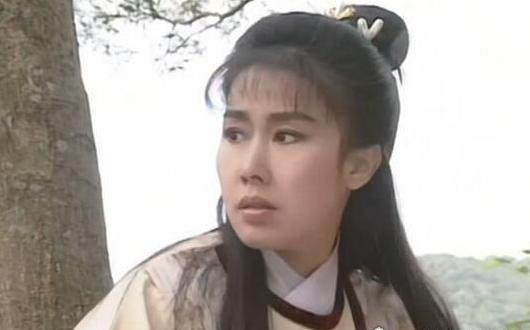 夏光莉■知名女星因拒绝\行规\，5分钟后，从2楼摔下致双脚贯穿