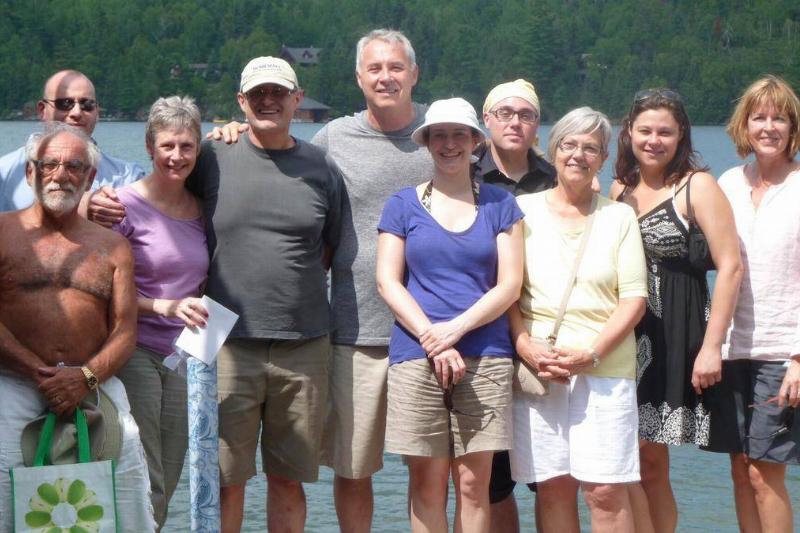 「相机」潜水员发现水下40英尺的神秘相机，照片惊呆了所有人