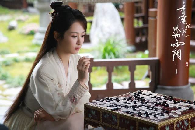 杨紫：90后女演员梯队排名，杨紫成倒数，第一无人敢质疑