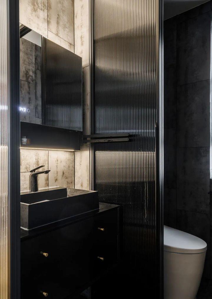 ：95㎡的高级场面，客厅主卧对换，卫生间四分离，全屋都是柜子，美