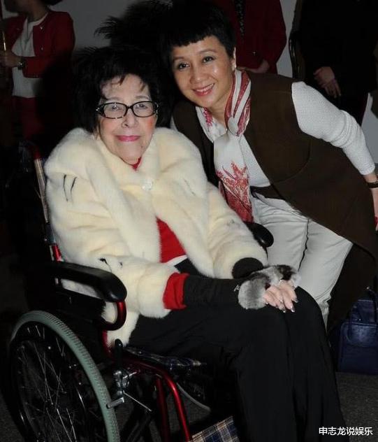 「赌王」赌王99岁亲姐何婉鸿: 守寡43年后, 与赌王四太有一场\隐形的交易\?