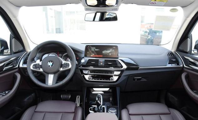 奔驰GLC■奔驰GLC 300L和宝马X3选哪个好？车主：对比后差距一目了然！