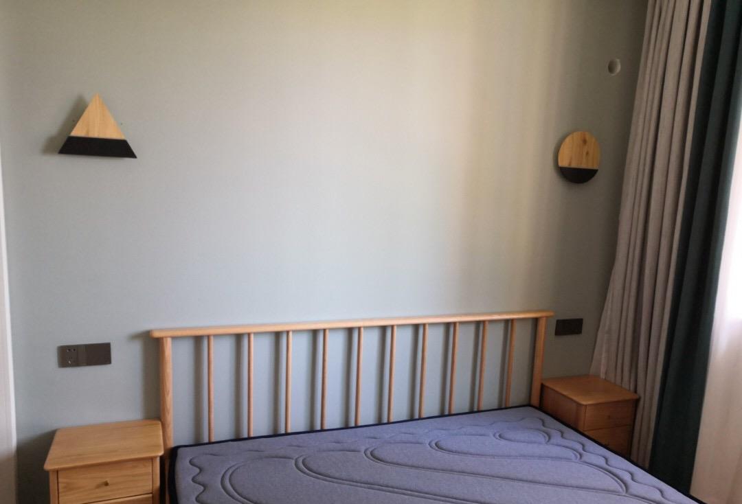 大门|新房装修完工，全屋定制柜子很喜欢，瓷砖做电视墙也有“高级感”