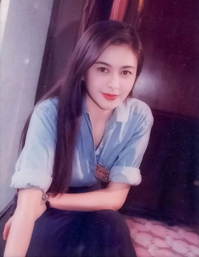 关之琳|57岁关之琳直播带货引热议：三观尽毁的美人，恃靓行凶的前半生