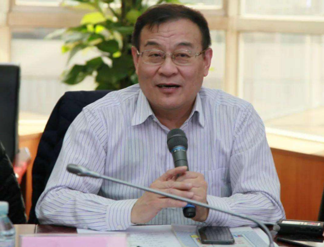 [填报志愿]高考专家忠告：高考填报志愿，这四大准则要记住，不然大学白上