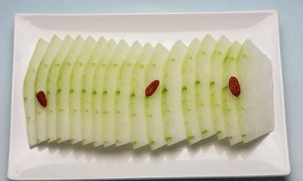 苦瓜■体内湿气重的人，平时可多吃6物，或能排出湿毒，使身体更健康