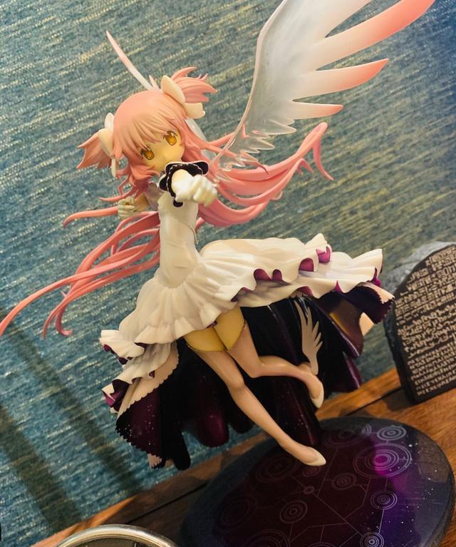 月胖十斤肥 出差回国没时间收拾，手办却以暴力方式带回？网友表示：心疼不已