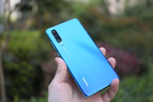 电池@如果想要一款屏幕小、性能足够、电池足够大、系统很好的手机？你推荐哪些？