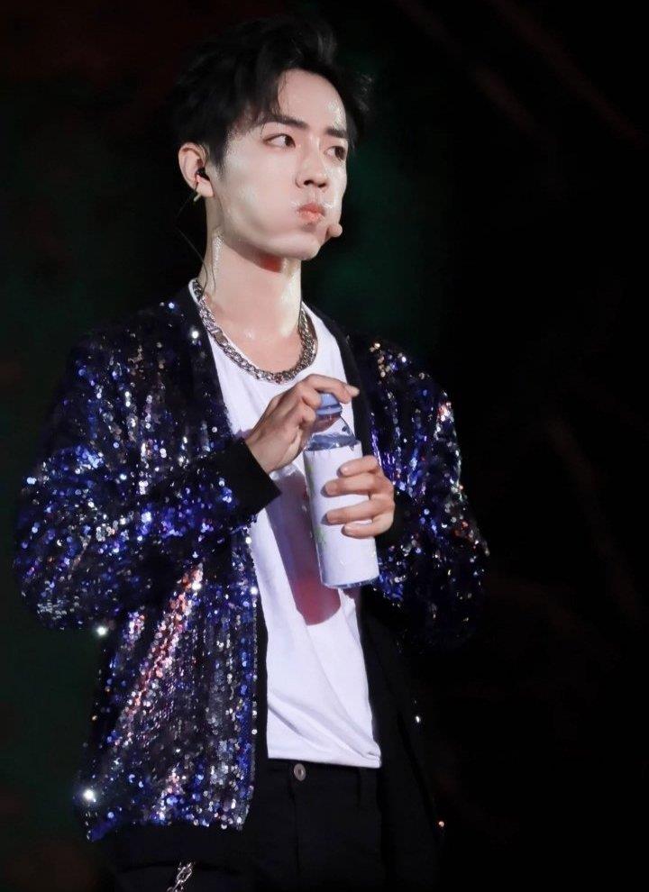 肖战|肖战新剧官宣开机,行程立刻曝光,无形之中产生了一点隐患