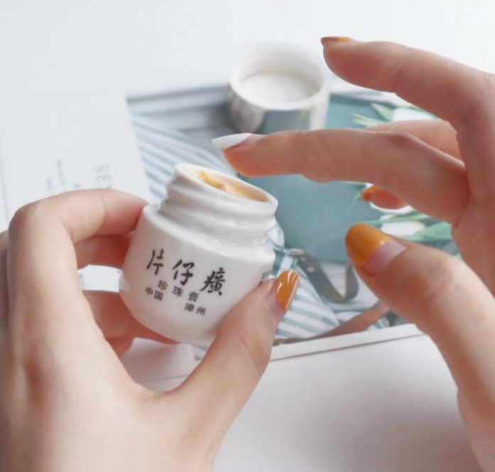 护肤品@我国4大“良心护肤品”,补水美白,简直是平价中的“战斗机”!