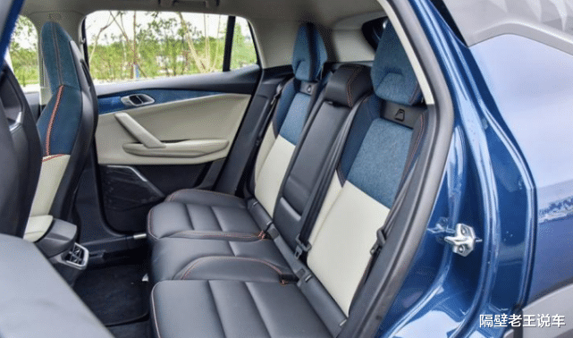 沃尔沃|?今日来袭，最便宜的“沃尔沃”SUV，标配“北极之光”大灯，仅售11万多