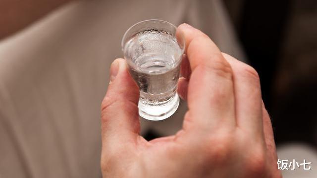 「二锅头」中国度数最高的4种白酒，二锅头只能排最后，第1种敢喝的人不多