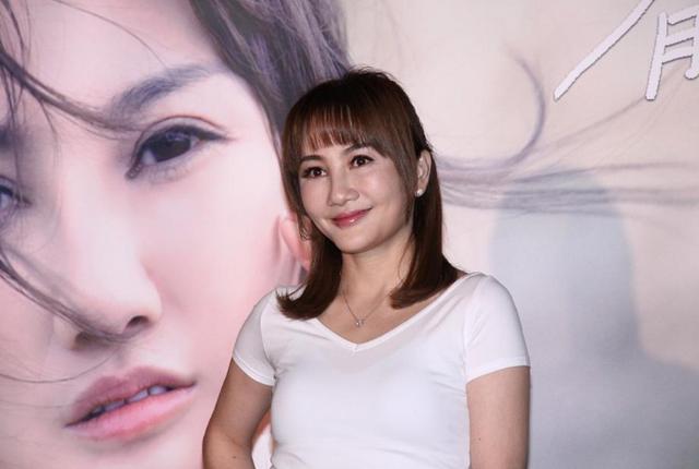 王思聪|比王思聪还豪横！女星用220平豪宅养羊驼，雇老公前妻做保姆