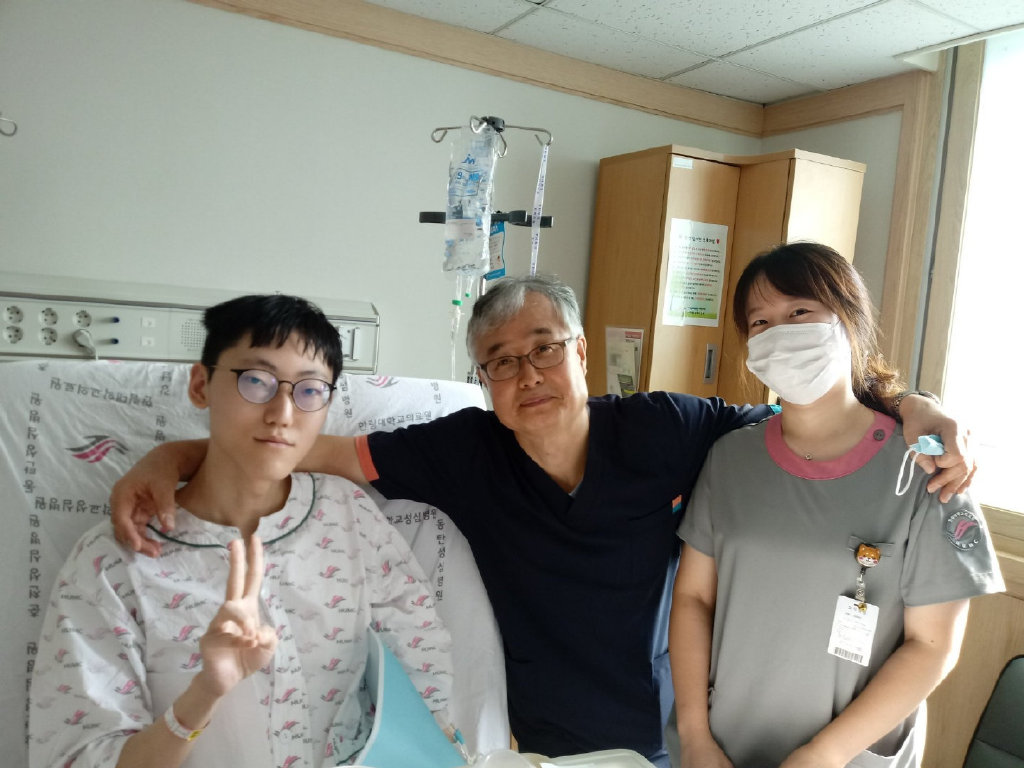 金泰相|金咕咕再抱Uzi大腿双排上分，Uzi卡莎肉身开团灵活反制惊呆Doinb