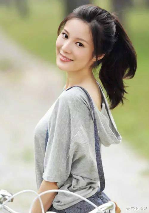 邬靖靖|邬靖靖：出道就被姑父捧红，如今姑父改捧娇妻，她沦落演网剧为生