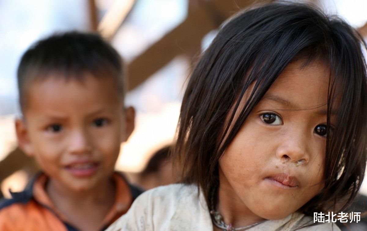 「高考状元」能考上985和211大学的考生，是有怎样的家庭出身？答案和你想的不同