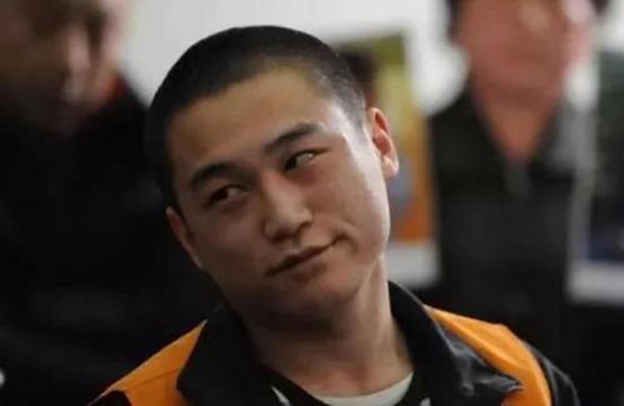 『开封』潜逃22年，育有5个子女！因为倒插门，杀人嫌犯身份被洗白