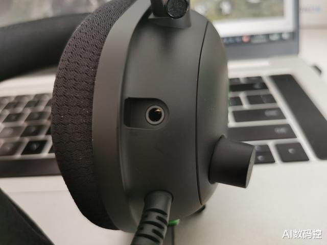 vaio|雷蛇旋风黑鲨V2电竞耳机测评，游戏党致胜利器