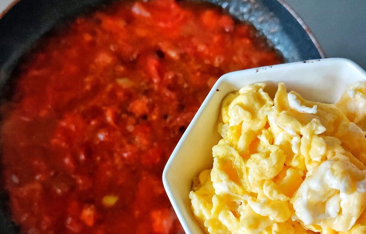 「西红柿」早餐儿子就馋这碗面，天天喊我做，5分钟就上桌，连吃三天也不够