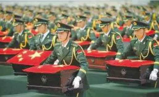 「」烈士牺牲后，有人遗体盖国旗，有人盖党旗，到底有什么区别？