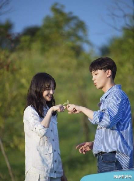 郑爽|郑爽回应了,依然没有关心孩子